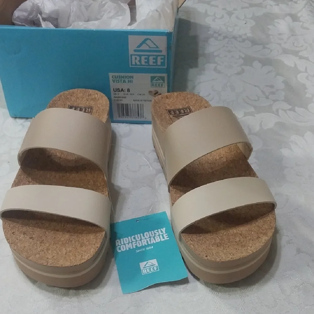 New Womens Size 8 Reef Tan Double Strap Cork Sandals. - Picture 1 of 8